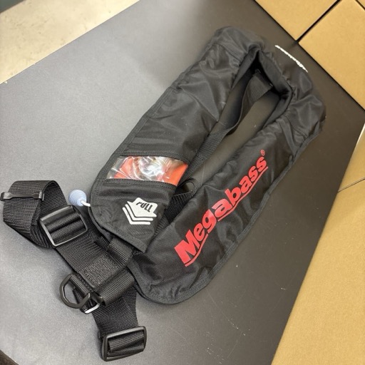 Megabass メガバス ライフジャケット 膨張式救命具 救命胴衣 ブラック